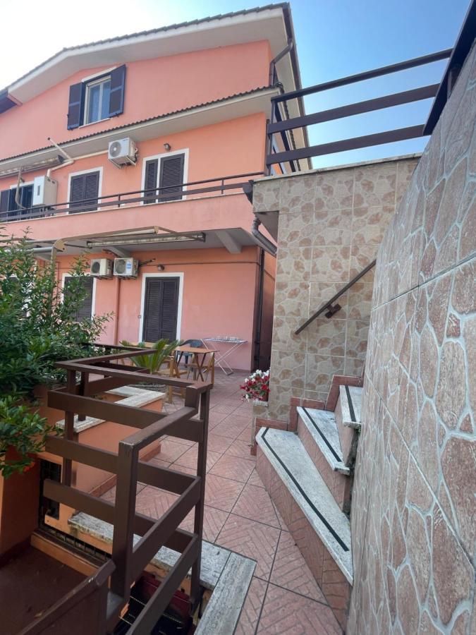 Comodo Loft Vicino La Metro Battistini Con Garage Рим Екстериор снимка