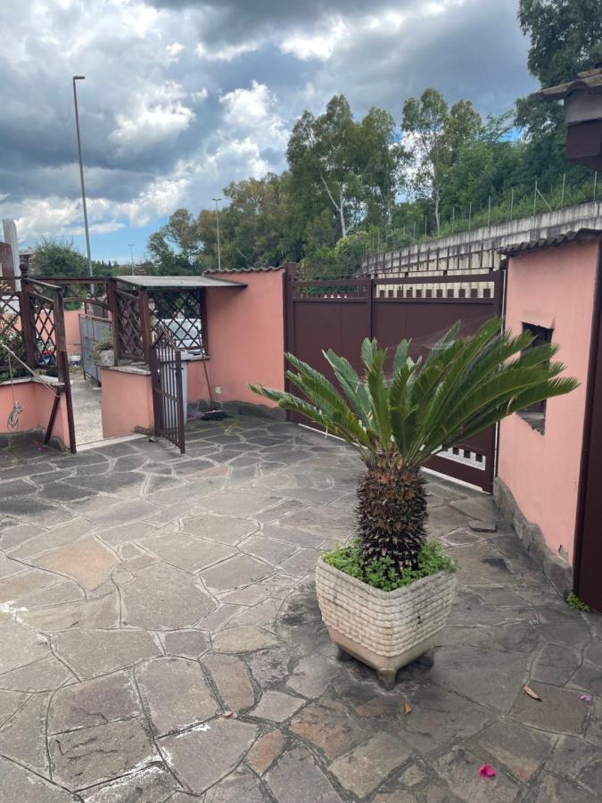 Comodo Loft Vicino La Metro Battistini Con Garage Рим Екстериор снимка